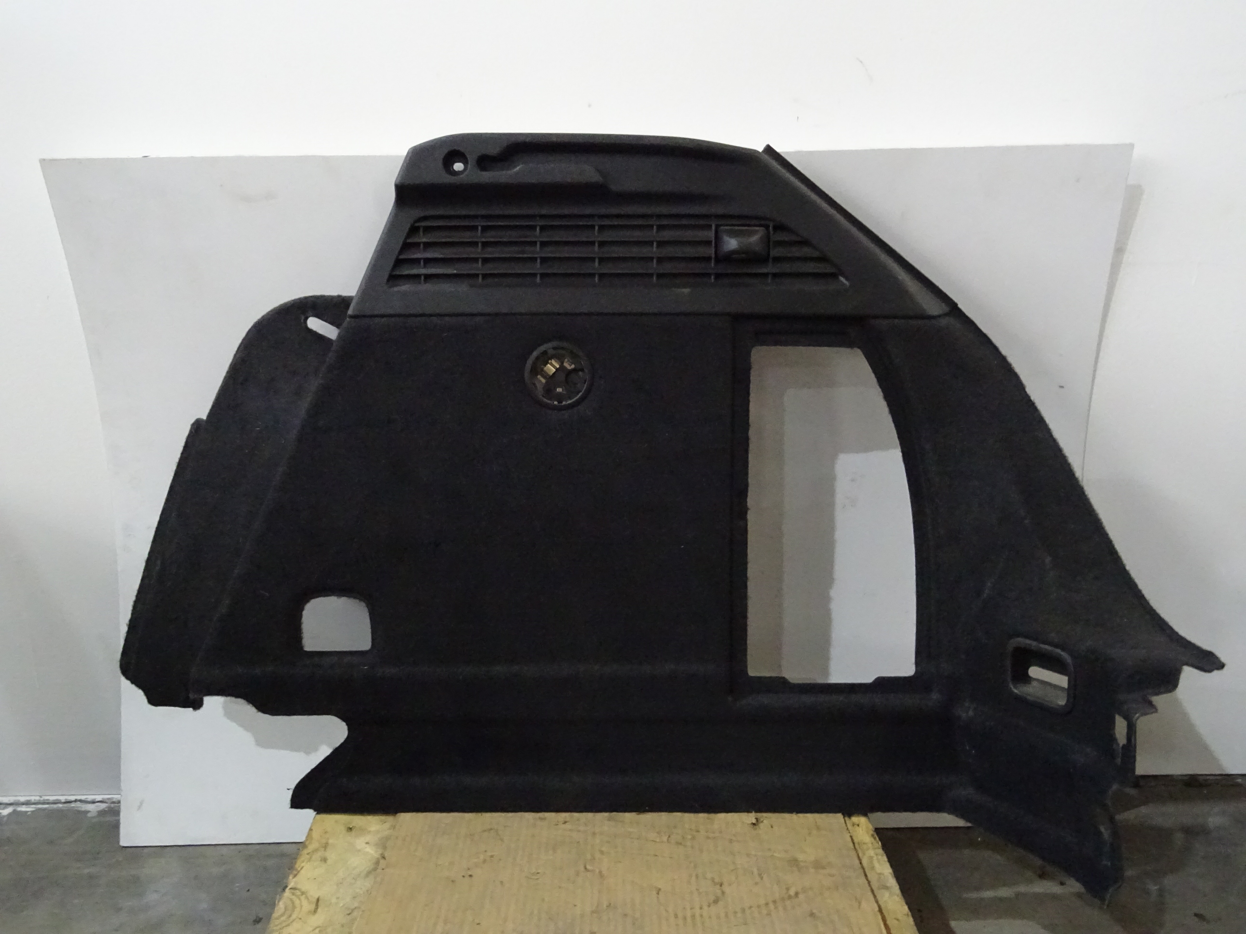 Panel kufru pravý Audi A3 Sportback 8V 8V4863880B